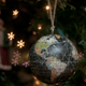 Illustration for article titled 24 Photographs Of Your Most Treasured Ornaments